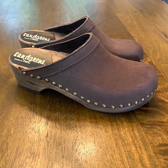 sandgrens Shoes - Sandgrens brown nubuck clogs with brass studs 37